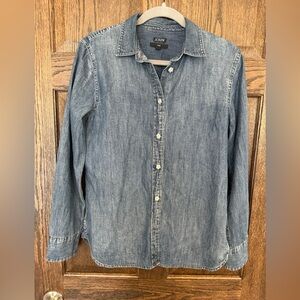 J. Crew Denim Button-Down Shirt with sparkling buttons size 6 slim
